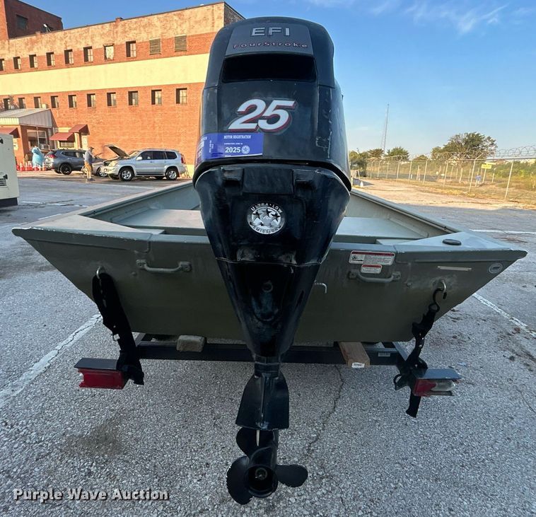 image for item EG0563 2011 Tracker boat