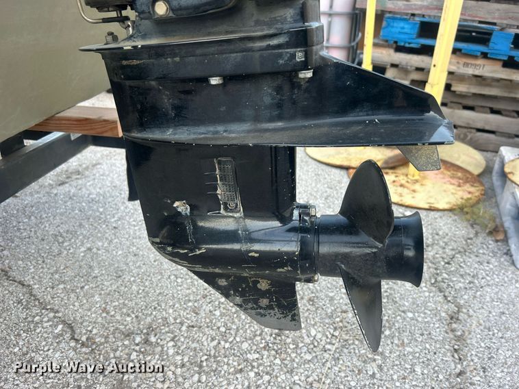 image for item EG0563 2011 Tracker boat