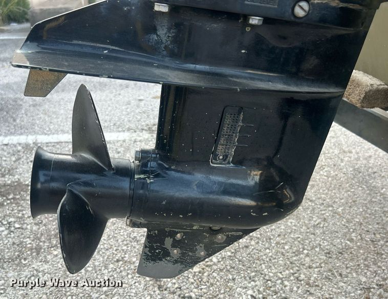 image for item EG0563 2011 Tracker boat