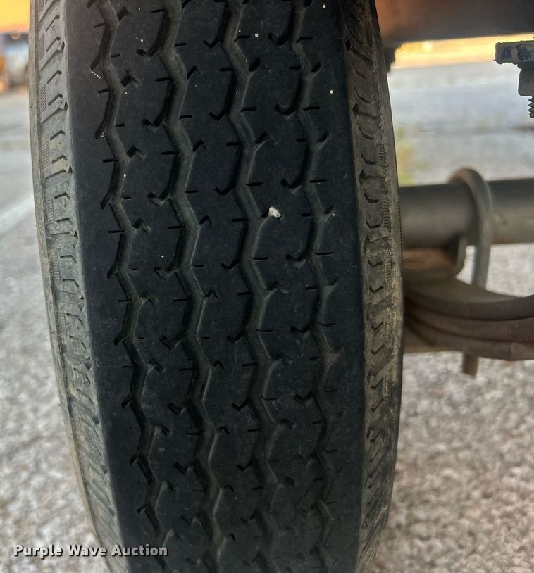 image for item EG0563 2011 Tracker boat