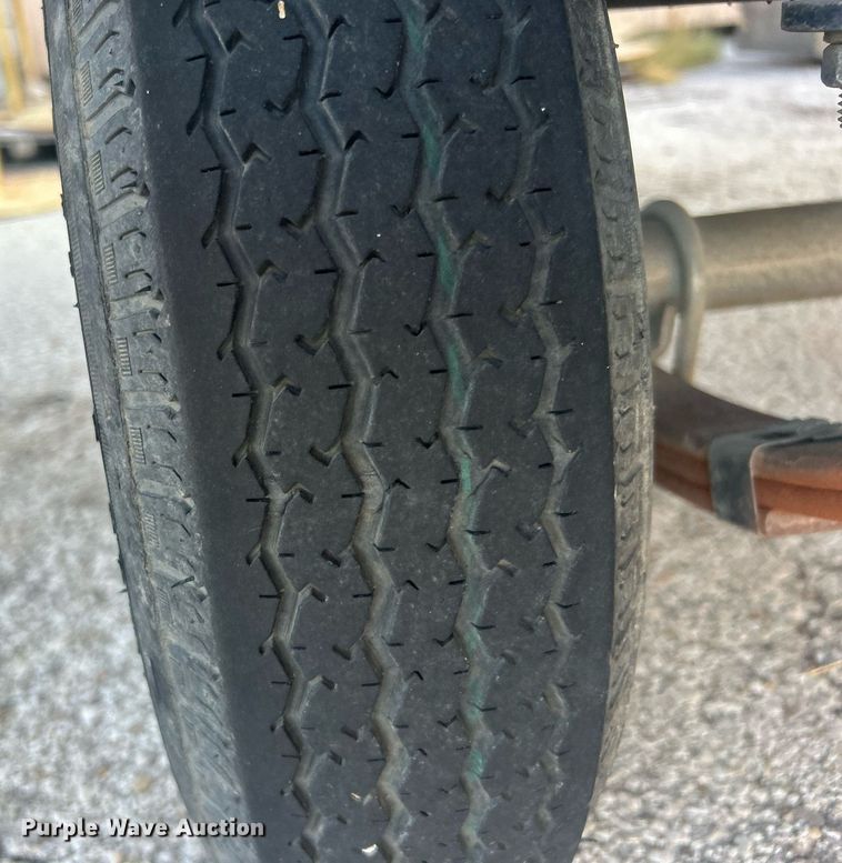 image for item EG0563 2011 Tracker boat