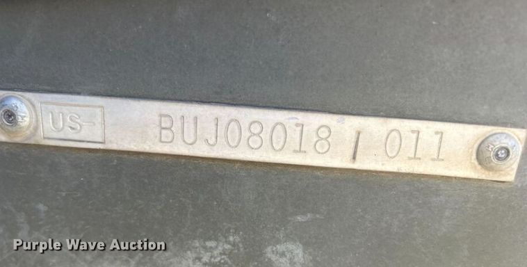 image for item EG0563 2011 Tracker boat