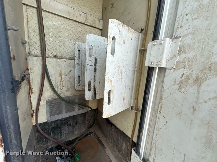 image for item EG0564 2009 International 4400 utility / service truck