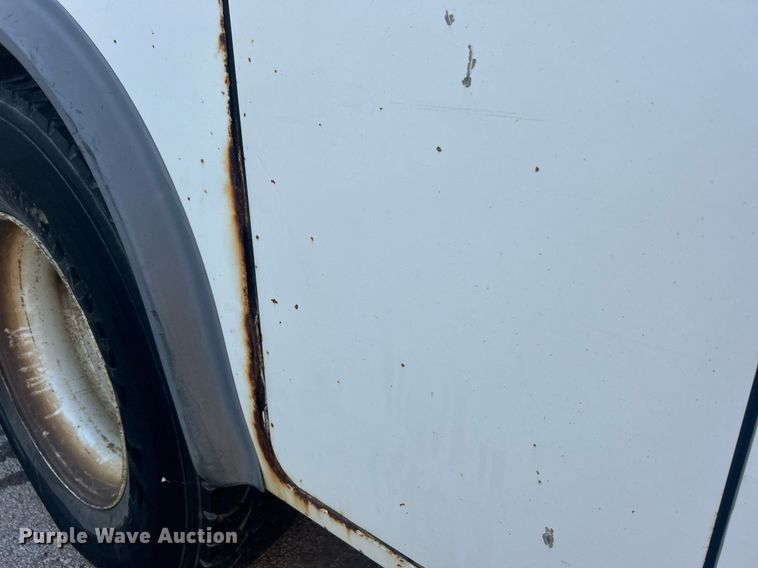 image for item EG0564 2009 International 4400 utility / service truck