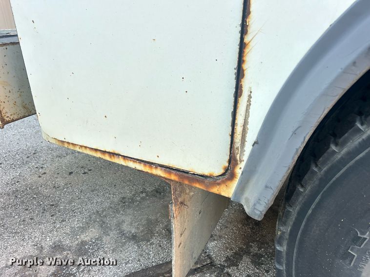 image for item EG0564 2009 International 4400 utility / service truck