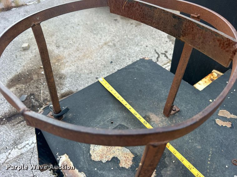 image for item EG0564 2009 International 4400 utility / service truck