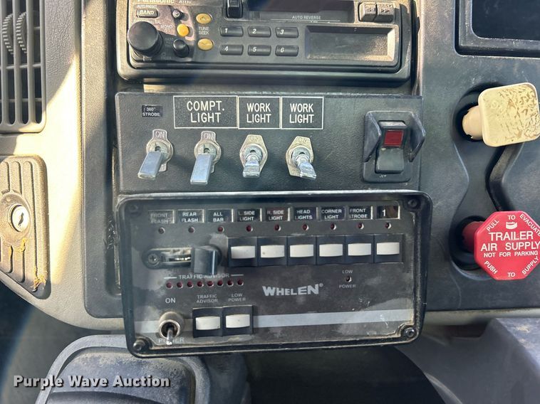 image for item EG0564 2009 International 4400 utility / service truck