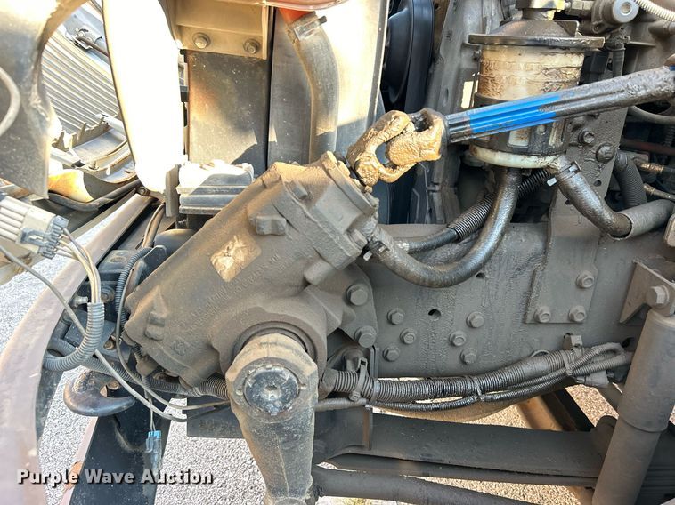 image for item EG0564 2009 International 4400 utility / service truck