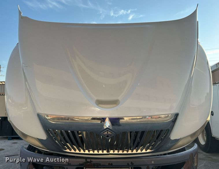 image for item EG0564 2009 International 4400 utility / service truck