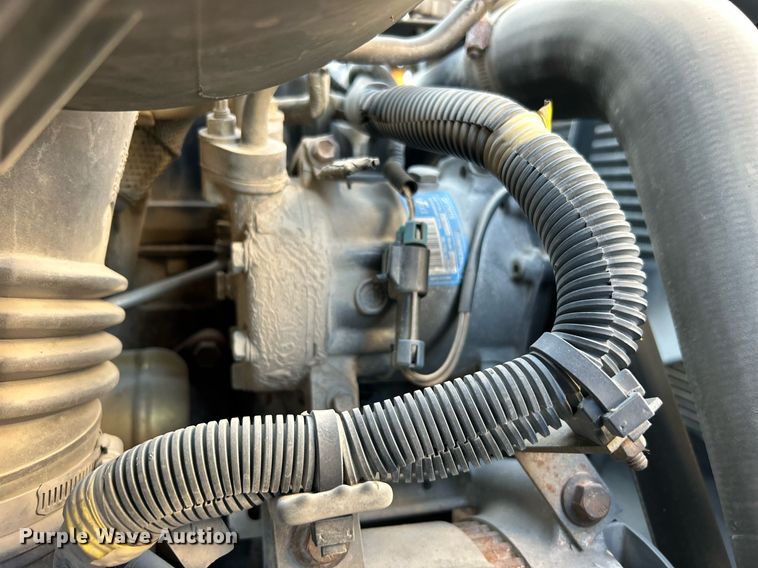 image for item EG0564 2009 International 4400 utility / service truck