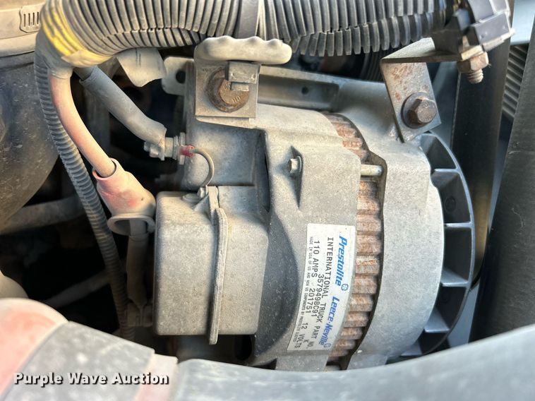 image for item EG0564 2009 International 4400 utility / service truck