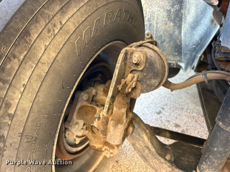 image for item EG0564 2009 International 4400 utility / service truck