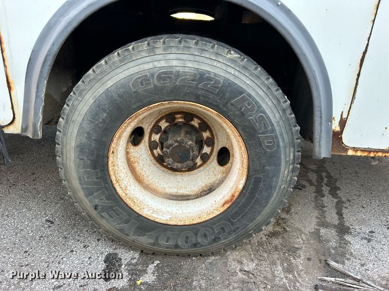 image for item EG0564 2009 International 4400 utility / service truck