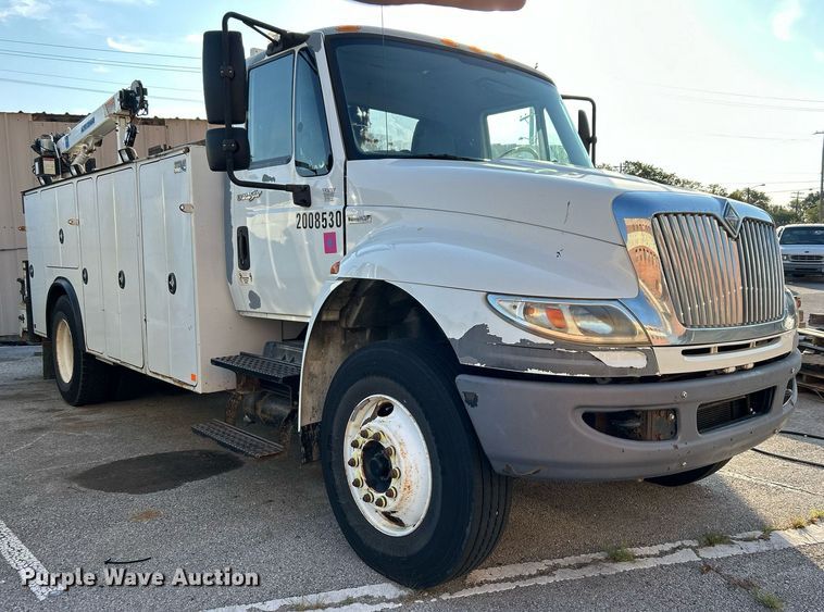 image for item EG0565 2008 International 4400 utility / service truck