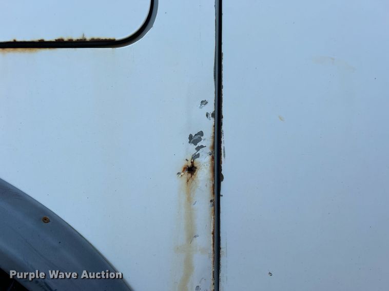 image for item EG0565 2008 International 4400 utility / service truck