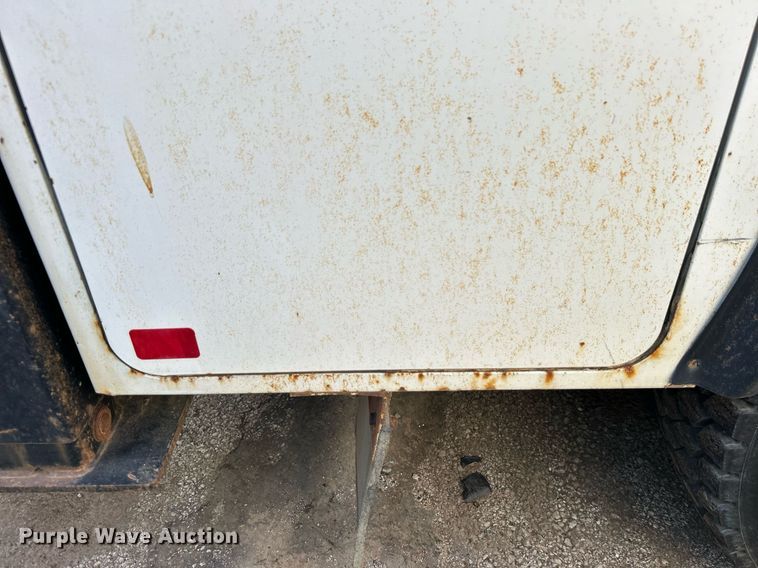 image for item EG0565 2008 International 4400 utility / service truck