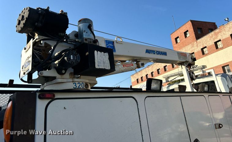 image for item EG0565 2008 International 4400 utility / service truck