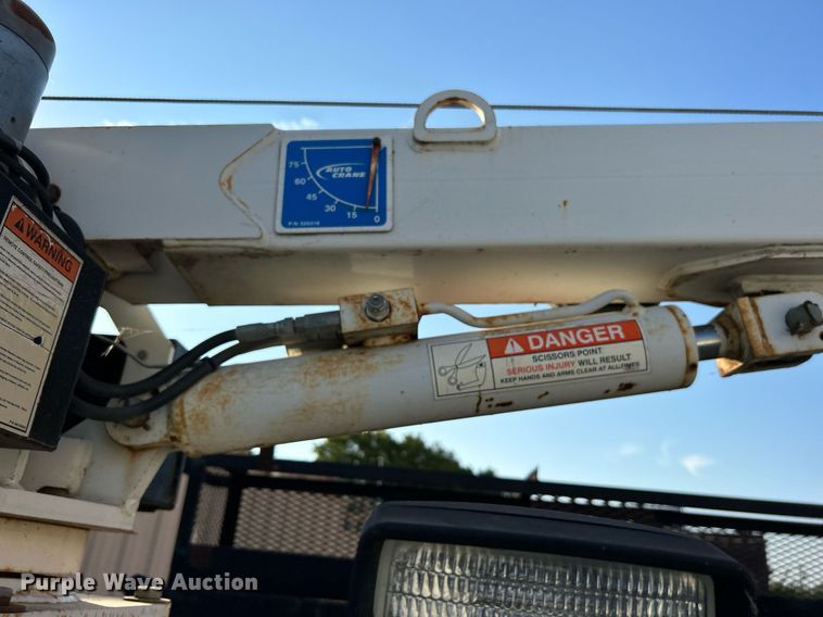 image for item EG0565 2008 International 4400 utility / service truck