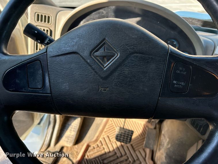 image for item EG0565 2008 International 4400 utility / service truck