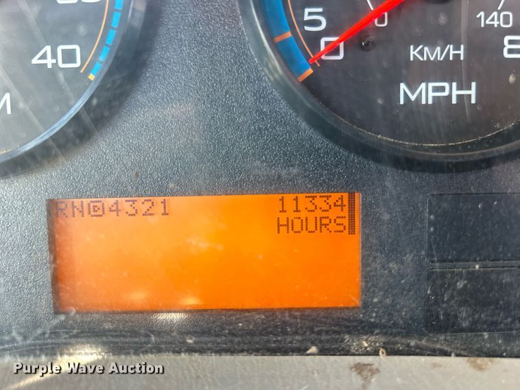 image for item EG0565 2008 International 4400 utility / service truck