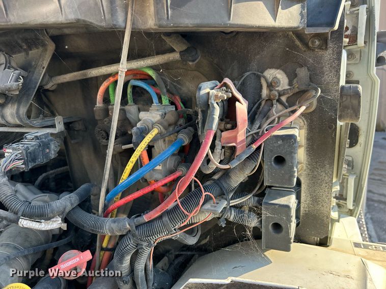 image for item EG0565 2008 International 4400 utility / service truck