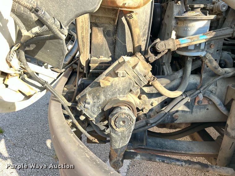 image for item EG0565 2008 International 4400 utility / service truck