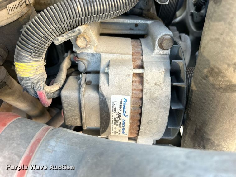 image for item EG0565 2008 International 4400 utility / service truck