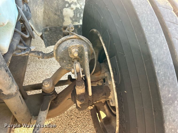 image for item EG0565 2008 International 4400 utility / service truck