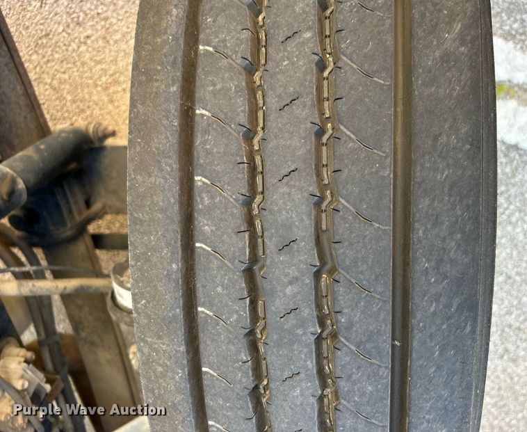 image for item EG0565 2008 International 4400 utility / service truck