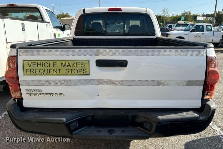 image for item EG0568 2015 Toyota Tacoma Access Cab pickup truck