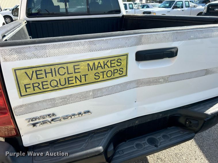 image for item EG0568 2015 Toyota Tacoma Access Cab pickup truck