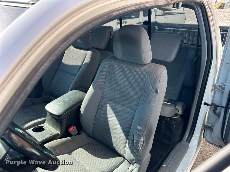 image for item EG0568 2015 Toyota Tacoma Access Cab pickup truck