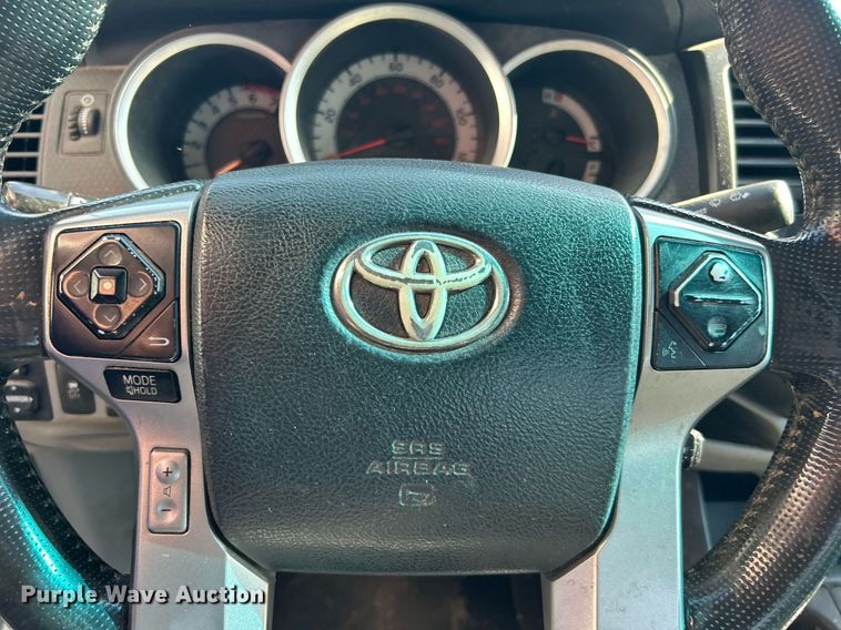 image for item EG0568 2015 Toyota Tacoma Access Cab pickup truck