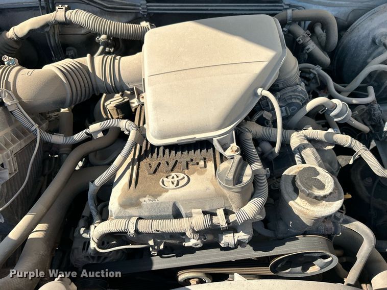 image for item EG0568 2015 Toyota Tacoma Access Cab pickup truck