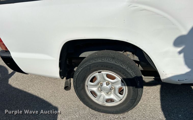 image for item EG0568 2015 Toyota Tacoma Access Cab pickup truck
