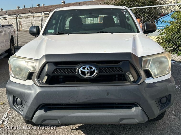 image for item EG0569 2013 Toyota Tacoma Access Cab pickup truck
