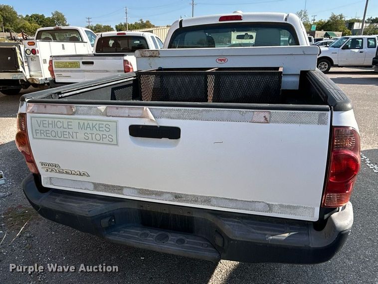 image for item EG0569 2013 Toyota Tacoma Access Cab pickup truck