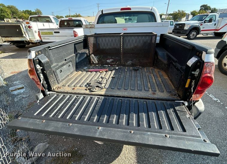 image for item EG0569 2013 Toyota Tacoma Access Cab pickup truck