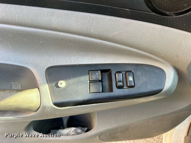 image for item EG0569 2013 Toyota Tacoma Access Cab pickup truck