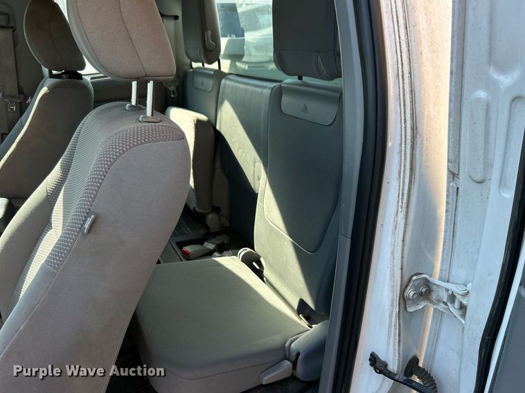 image for item EG0569 2013 Toyota Tacoma Access Cab pickup truck