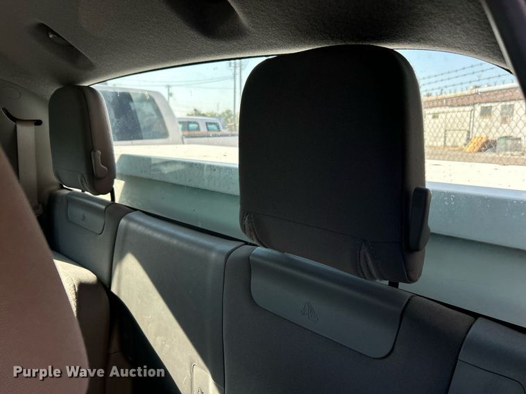 image for item EG0569 2013 Toyota Tacoma Access Cab pickup truck