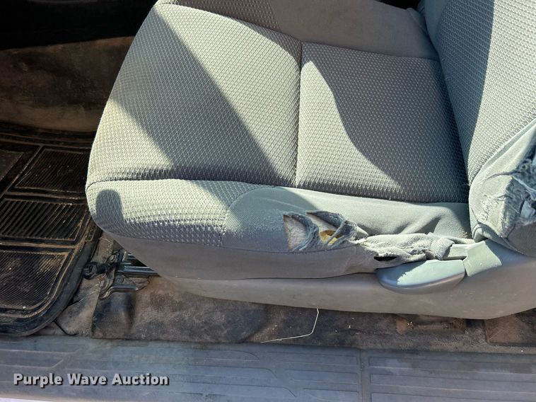 image for item EG0569 2013 Toyota Tacoma Access Cab pickup truck