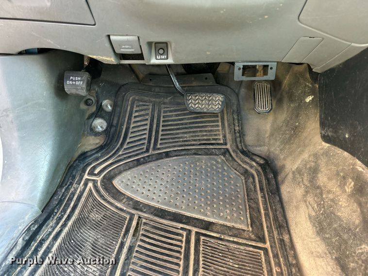 image for item EG0569 2013 Toyota Tacoma Access Cab pickup truck