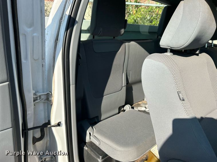 image for item EG0569 2013 Toyota Tacoma Access Cab pickup truck