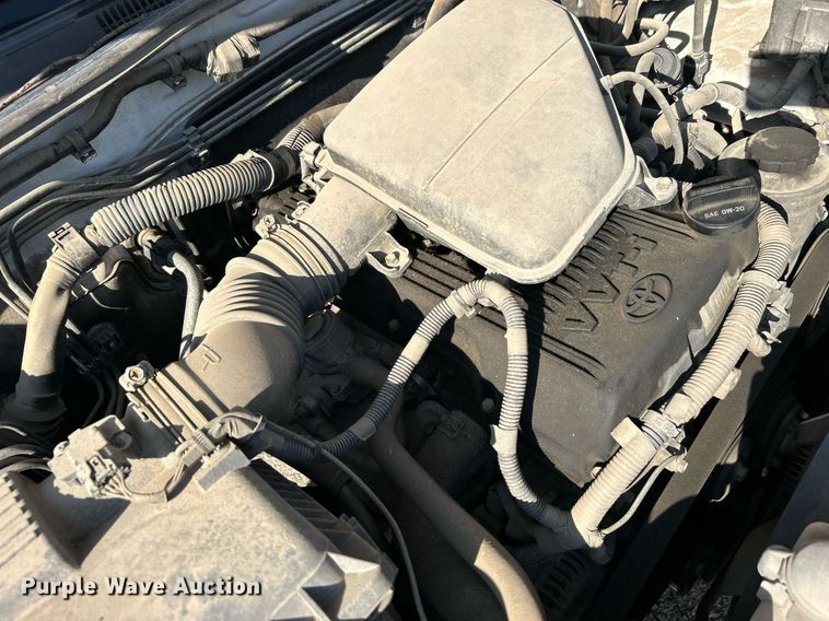 image for item EG0569 2013 Toyota Tacoma Access Cab pickup truck