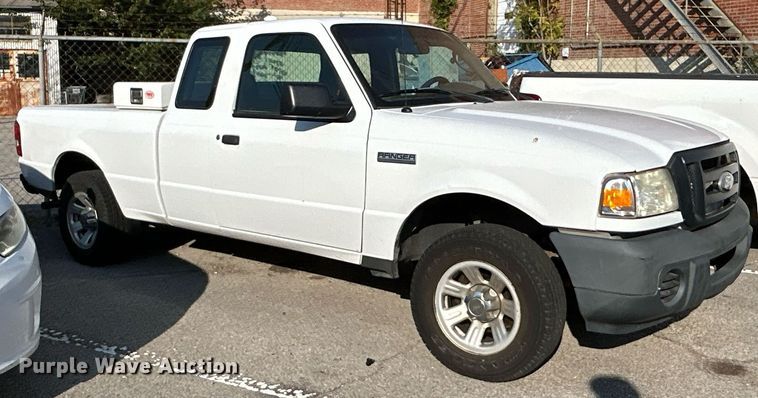 image for item EG0571 2011 Ford Ranger SuperCab pickup truck