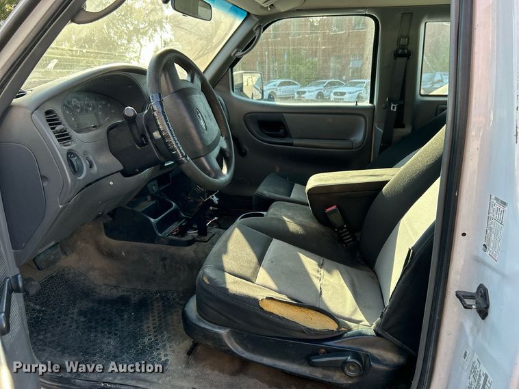 image for item EG0571 2011 Ford Ranger SuperCab pickup truck