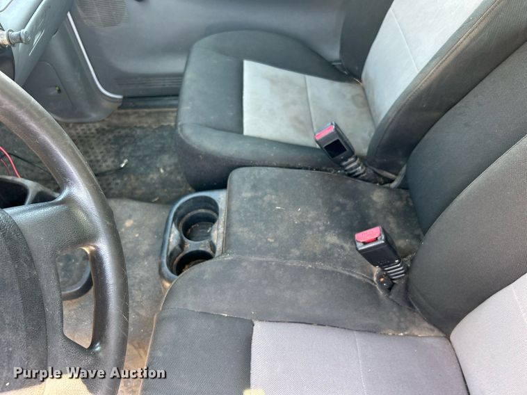 image for item EG0575 2011 Ford Ranger SuperCab pickup truck