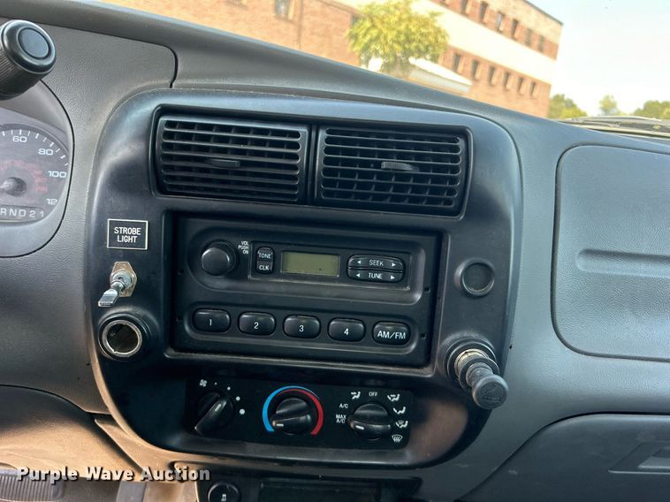 image for item EG0575 2011 Ford Ranger SuperCab pickup truck