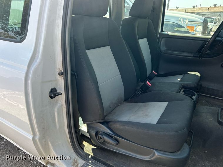 image for item EG0575 2011 Ford Ranger SuperCab pickup truck